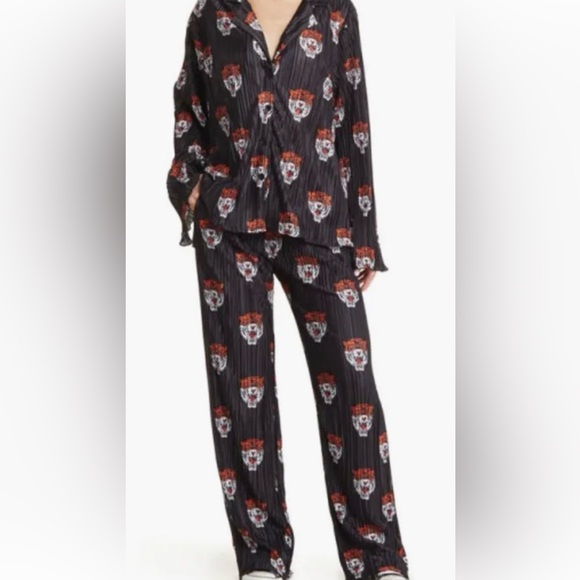 Dressed in Lala Plisse a tiger Set Small